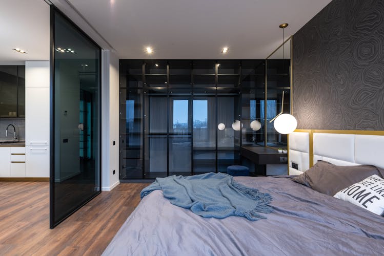 Pintura plástica vs esmalte: cuándo usar cada una